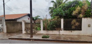 Imóvel residencial situado à Rua Comandante Ismael Guilherme, n° 720, Jardim Califórnia, na cidade de Londrina, PR.  