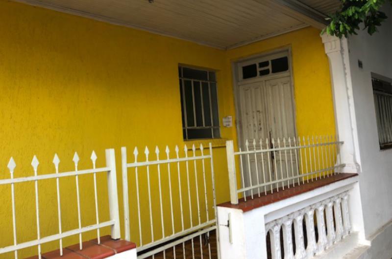 Residência em alvenaria, assoalhada e forrada, com 180,00 m², Santo Antônio da Platina PR