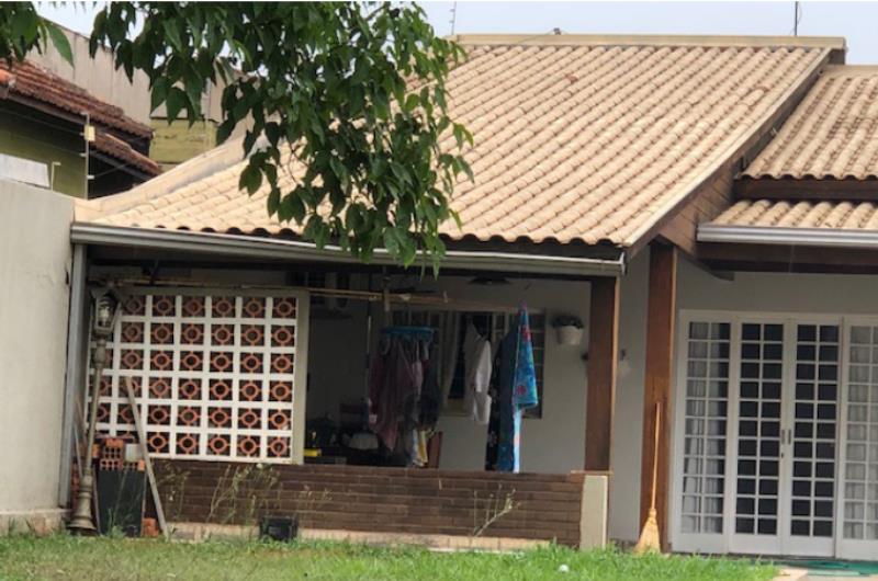 Casa residencial de um pavimento, com área útil de 53,80m², localizada na Vila Agari em Londrina PR 