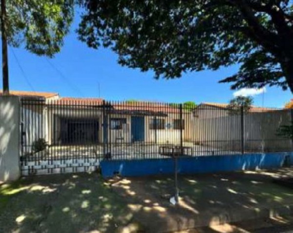 Casa com 52,26m2, situada à Rua Falcão, nº 38 - Nova Esperança, PR.