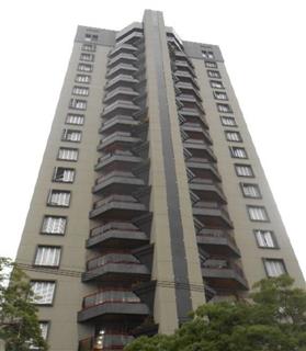 Apartamento nº 101 situado no 1º pavimento tipo, do Ed. Malena Januário, localizado à Rua Pio XII, 